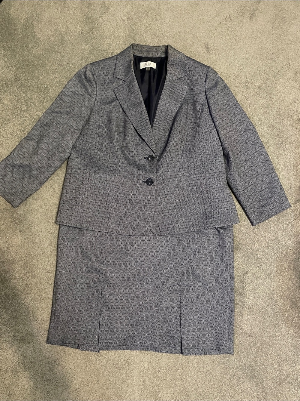 Le Suit Women's Two-Piece Navy Patterned Skirt Suit